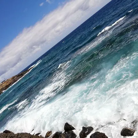 Holiday Surrounded By Amazing Hill And Ocean Views