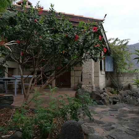 Holiday Surrounded By Amazing Hill And Ocean Views *